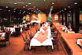 shinjuku_rest-chateau1.jpg (5337 バイト)